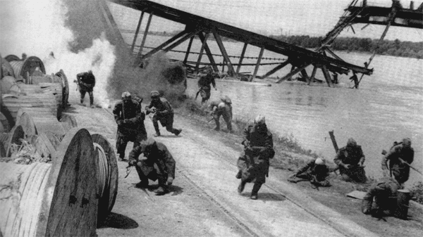 Бой у моста через Дунай. 1945 год